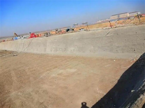 若尔盖高铁桩基础建设